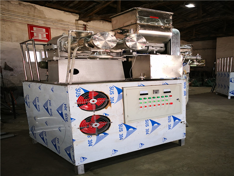 多功能米粉機已經(jīng)在食品設(shè)備加工行業(yè)內(nèi)占有獨特的發(fā)展地位
